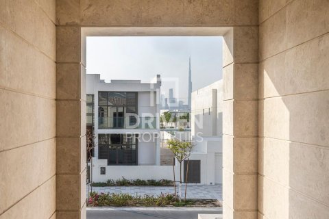 Villa te huur in Mohammed Bin Rashid City, Dubai, VAE 5 slaapkamers, 697 vr.m., nr 655235 - foto 2