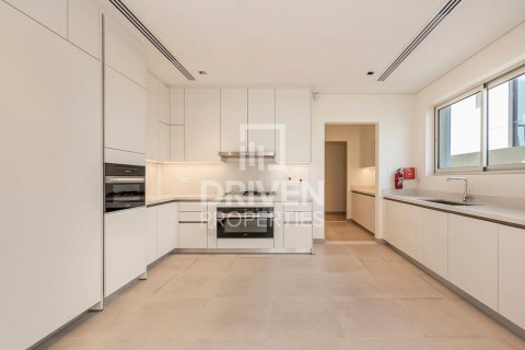 Villa te huur in Mohammed Bin Rashid City, Dubai, VAE 5 slaapkamers, 697 vr.m., nr 655235 - foto 24