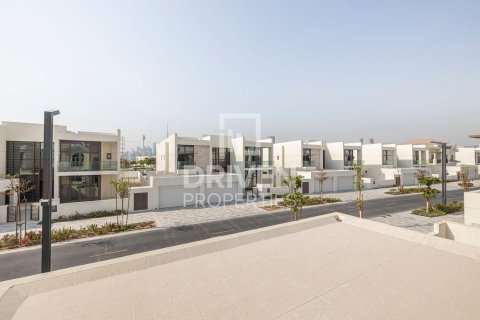 Villa te huur in Mohammed Bin Rashid City, Dubai, VAE 5 slaapkamers, 697 vr.m., nr 655235 - foto 29