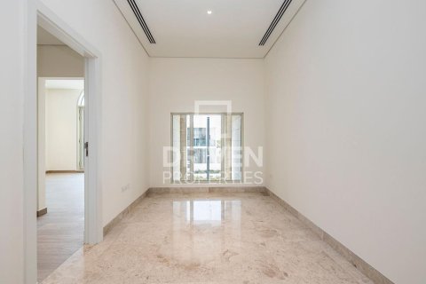 Villa te huur in Mohammed Bin Rashid City, Dubai, VAE 5 slaapkamers, 697 vr.m., nr 655235 - foto 17