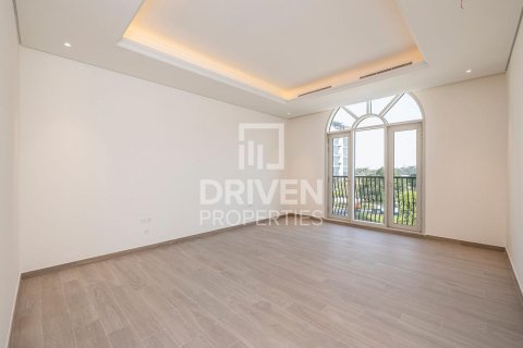 Villa te huur in Mohammed Bin Rashid City, Dubai, VAE 5 slaapkamers, 697 vr.m., nr 655235 - foto 13