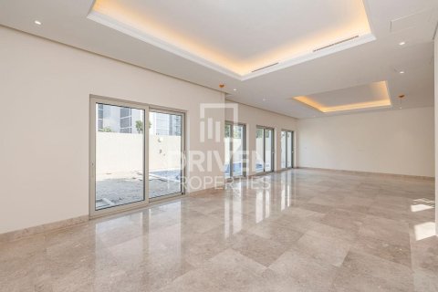 Villa te huur in Mohammed Bin Rashid City, Dubai, VAE 5 slaapkamers, 697 vr.m., nr 655235 - foto 7