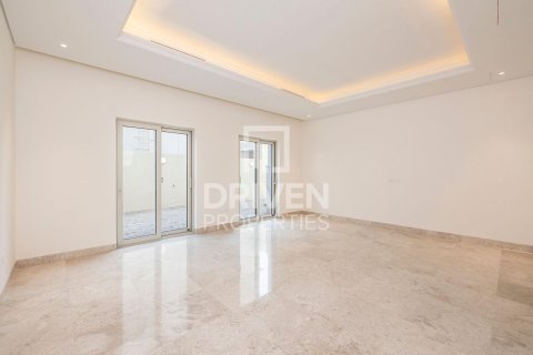 Villa te huur in Mohammed Bin Rashid City, Dubai, VAE 5 slaapkamers, 697 vr.m., nr 655235 - foto 8