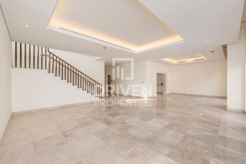 Villa te huur in Mohammed Bin Rashid City, Dubai, VAE 5 slaapkamers, 697 vr.m., nr 655235 - foto 9