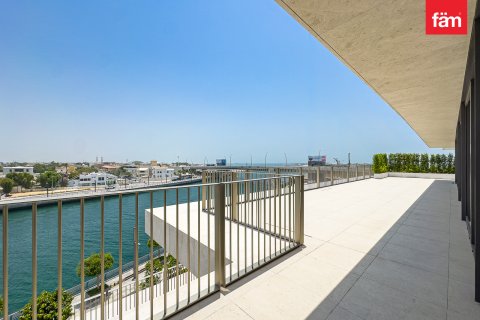 Apartment in Dubai, UAE 3 bedrooms, 335.7 sq.m. № 714908 - photo 13