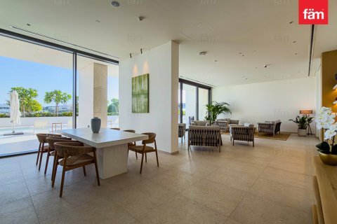 Apartment in Dubai, UAE 3 bedrooms, 335.7 sq.m. № 714908 - photo 16