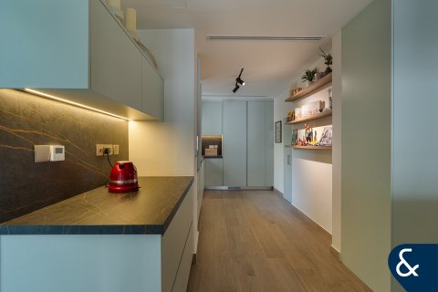 Vila v Meadows, Dubai, SAE 5 spální, 381 m2 č. 666276 - Fotografia 4