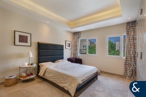 Vila v Meadows, Dubai, SAE 5 spální, 381 m2 č. 666276 - Fotografia 11