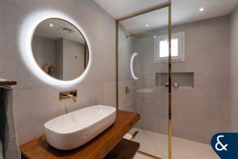 Vila v Meadows, Dubai, SAE 5 spální, 381 m2 č. 666276 - Fotografia 10