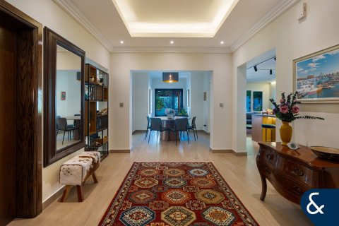 Vila v Meadows, Dubai, SAE 5 spální, 381 m2 č. 666276 - Fotografia 6