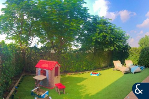 Villa à vendre à DAMAC Hills (Akoya by DAMAC), Dubai, EAU 4 chambres, 253 m2 № 666275 - photo 10