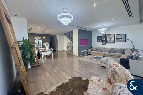 Villa à vendre à DAMAC Hills (Akoya by DAMAC), Dubai, EAU 4 chambres, 253 m2 № 666275 - photo 3