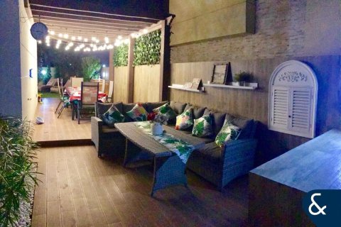 Villa à vendre à DAMAC Hills (Akoya by DAMAC), Dubai, EAU 4 chambres, 253 m2 № 666275 - photo 12