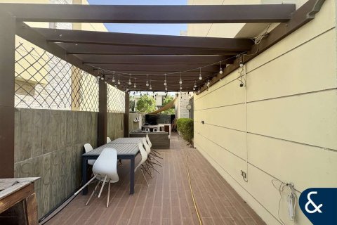 Villa à vendre à DAMAC Hills (Akoya by DAMAC), Dubai, EAU 4 chambres, 253 m2 № 666275 - photo 8