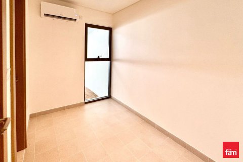 Villa in Al Furjan, Dubai, UAE 4 bedrooms, 360 sq.m. № 634579 - photo 12