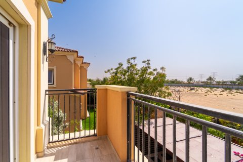 Kuća u nizu u Dubai, UAE 3 spavaćih soba, 325 m2 Br. 698823 - fotografija 17