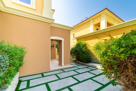 Kuća u nizu u Dubai, UAE 3 spavaćih soba, 325 m2 Br. 698823 - fotografija 20