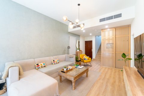 Kuća u nizu u Dubai, UAE 3 spavaćih soba, 325 m2 Br. 698823 - fotografija 5