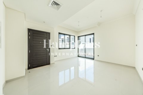 Villa te huur in Dubai, VAE 3 slaapkamers, 174.84344600 vr.m., nr 686435 - foto 4