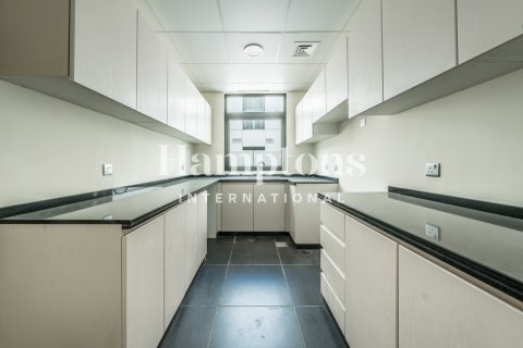 Villa te huur in Dubai, VAE 3 slaapkamers, 174.84344600 vr.m., nr 686435 - foto 11