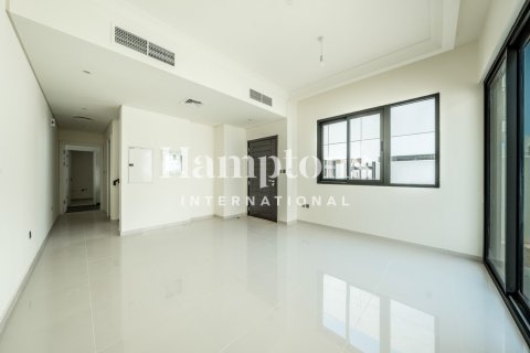 Villa te huur in Dubai, VAE 3 slaapkamers, 174.84344600 vr.m., nr 686435 - foto 7