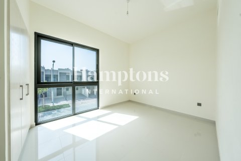 Villa te huur in Dubai, VAE 3 slaapkamers, 174.84344600 vr.m., nr 686435 - foto 14