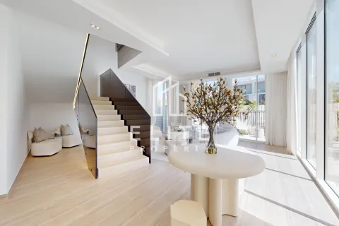 Villa till försäljning i Dubai, UAE 4 sovrum Nr. 641815 - fotografi 17