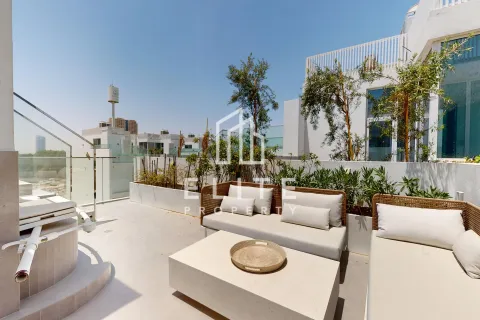 Villa till försäljning i Dubai, UAE 4 sovrum Nr. 641815 - fotografi 2