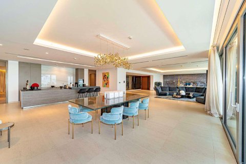 Penthouse in Palm Jumeirah, Dubai, UAE 4 bedrooms, 667 sq.m. № 648668 - photo 2