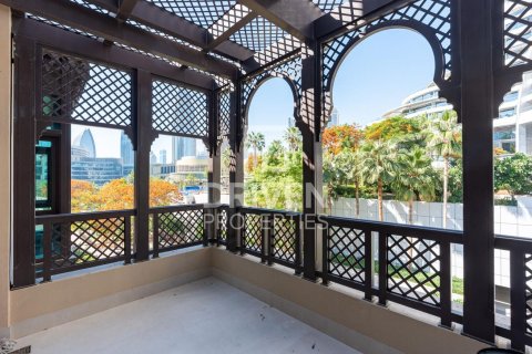 Appartamento in vendita a Downtown Dubai (Downtown Burj Dubai), Dubai, EAU 2 camere da letto, 139.26 mq. № 756507 - foto 8