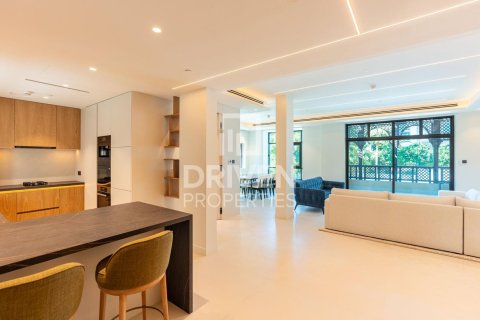 Appartamento in vendita a Downtown Dubai (Downtown Burj Dubai), Dubai, EAU 2 camere da letto, 139.26 mq. № 756507 - foto 16
