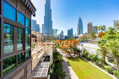 Appartamento in vendita a Downtown Dubai (Downtown Burj Dubai), Dubai, EAU 2 camere da letto, 139.26 mq. № 756507 - foto 1
