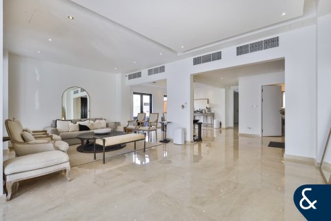 Villa in vendita a Meadows, Dubai, EAU 5 camere da letto, 540 mq. № 667877 - foto 1