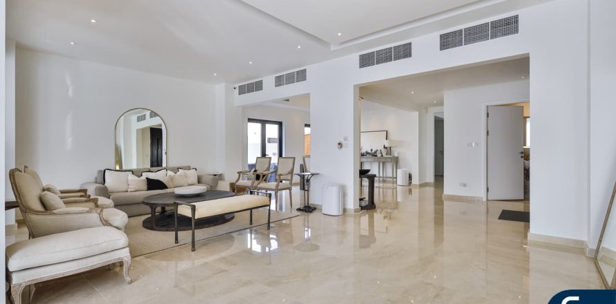 Villa em Meadows, Dubai, EAU 5 quartos, 540 m2 № 667877