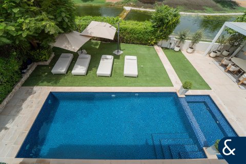 Vila u gradu Jumeirah Golf Estates, Dubai, UAE 5 spavaće sobe, 574 m2 Br. 667875 - Slika 2