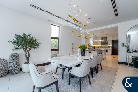 Vila u gradu Jumeirah Golf Estates, Dubai, UAE 5 spavaće sobe, 574 m2 Br. 667875 - Slika 12