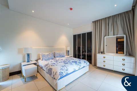 Vila u gradu Jumeirah Golf Estates, Dubai, UAE 5 spavaće sobe, 574 m2 Br. 667875 - Slika 18