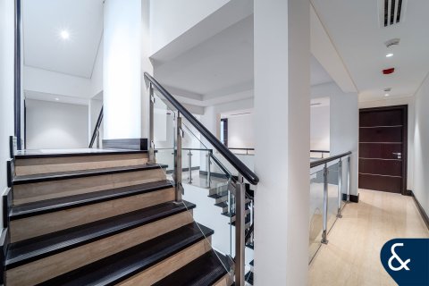 Vila u gradu Jumeirah Golf Estates, Dubai, UAE 5 spavaće sobe, 574 m2 Br. 667875 - Slika 15