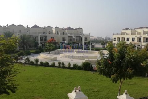 Shtëpi në qytet në Al Hamra Village, Ras Al Khaimah, Emiratet e Bashkuara Arabe 4 dhoma gjumi, 375.4 m2. № 709292 - Foto 2