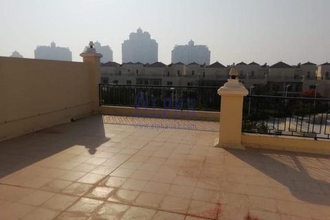 Shtëpi në qytet në Al Hamra Village, Ras Al Khaimah, Emiratet e Bashkuara Arabe 4 dhoma gjumi, 375.4 m2. № 709292 - Foto 3