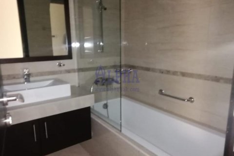 Shtëpi në qytet në Al Hamra Village, Ras Al Khaimah, Emiratet e Bashkuara Arabe 4 dhoma gjumi, 375.4 m2. № 709292 - Foto 10