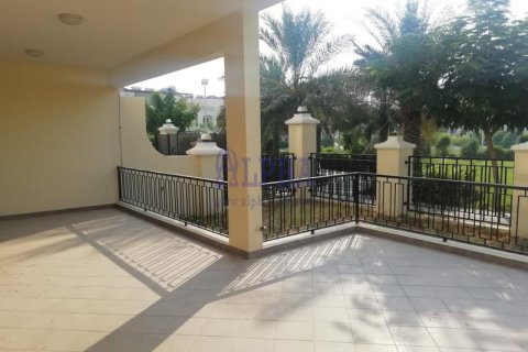 Shtëpi në qytet në Al Hamra Village, Ras Al Khaimah, Emiratet e Bashkuara Arabe 4 dhoma gjumi, 375.4 m2. № 709292 - Foto 17