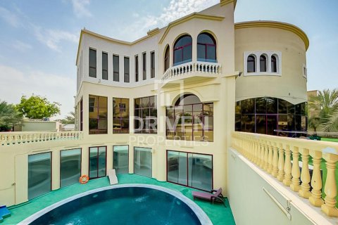 Villa itt: Emirates Hills, Dubai, EAE, 7 hálószoba, 1486 m², azonosító: 684563