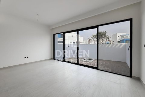 Kaupunkipientalo Damac Lagoons, Dubai, Arabiemiraatit 4 makuuhuonetta, 211 m2 № 684562 - kuva 5