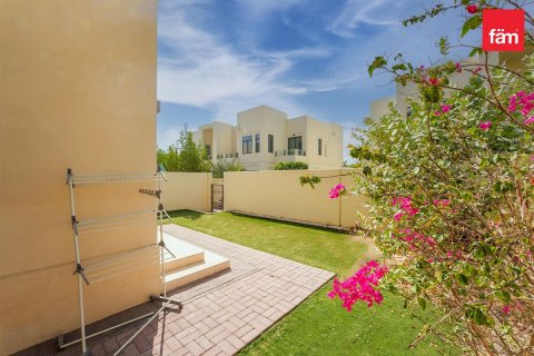 Townhouse in Reem, Dubai, UAE 3 bedrooms, 268.5 sq.m. № 660530 - photo 9