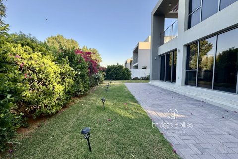 Villa en alquiler en Dubai Hills Estate, Dubai, EAU 4 dormitorios, 445.9 m2 № 670078 - foto 19