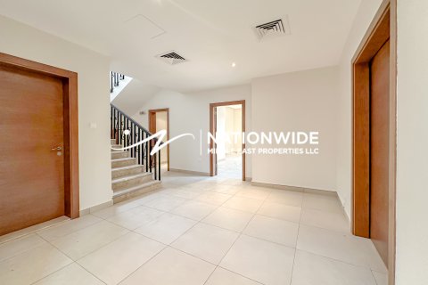 Abu Dhabi, BAE’de satılık вилла 4 yatak odası, 532 m&sup2; No 669573 - fotoğraf 2