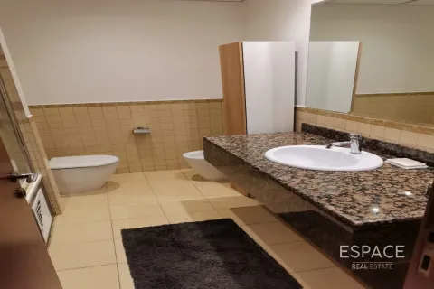 Huoneisto Jumeirah Beach Residence, Dubai, Arabiemiraatit 1 makuuhuone, 103 m2 № 649508 - kuva 11