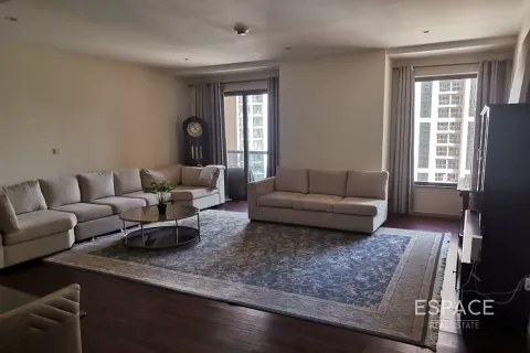Huoneisto Jumeirah Beach Residence, Dubai, Arabiemiraatit 1 makuuhuone, 103 m2 № 649508 - kuva 2