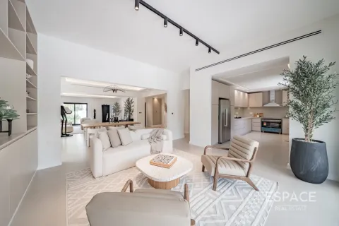 Villa en venta en Meadows, Dubai, EAU 4 dormitorios, 373 m2 № 649506 - foto 4